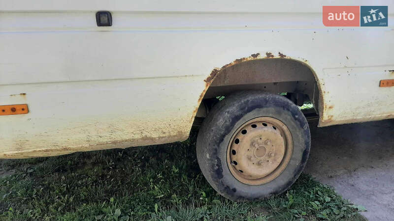 Мікроавтобус Volkswagen LT 2005 в Хусті