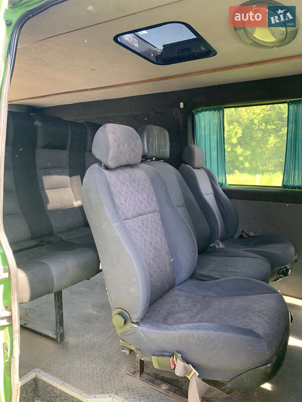 Мікроавтобус Volkswagen LT 2006 в Березному