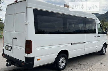 Мікроавтобус Volkswagen LT 2006 в Хусті