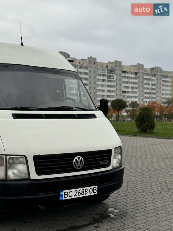 Грузопассажирский фургон Volkswagen LT 2004 в Львове