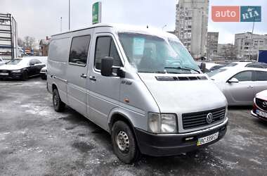 Вантажопасажирський фургон Volkswagen LT 2001 в Львові