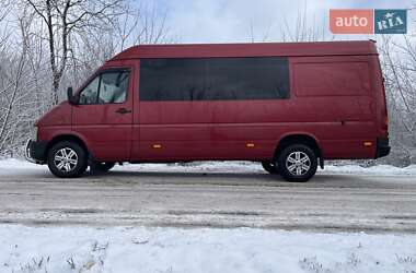 Вантажопасажирський фургон Volkswagen LT 2006 в Львові