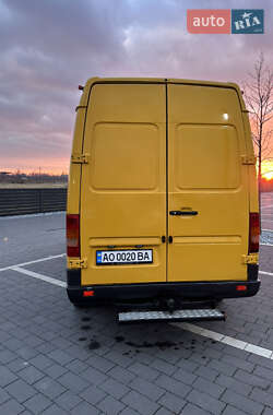 Вантажний фургон Volkswagen LT 2006 в Мукачевому