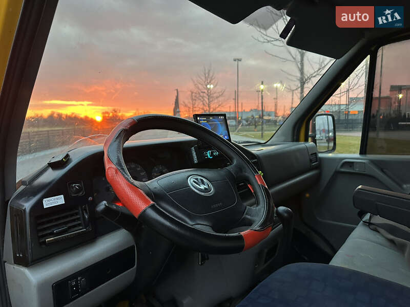 Вантажний фургон Volkswagen LT 2006 в Мукачевому