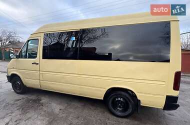 Вантажопасажирський фургон Volkswagen LT 2002 в Ромнах