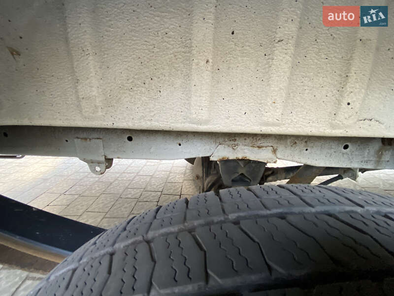 Грузовой фургон Volkswagen LT 2004 в Львове