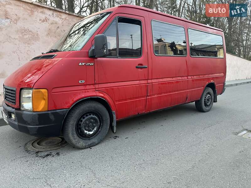 Міський автобус Volkswagen LT 2000 в Чернівцях