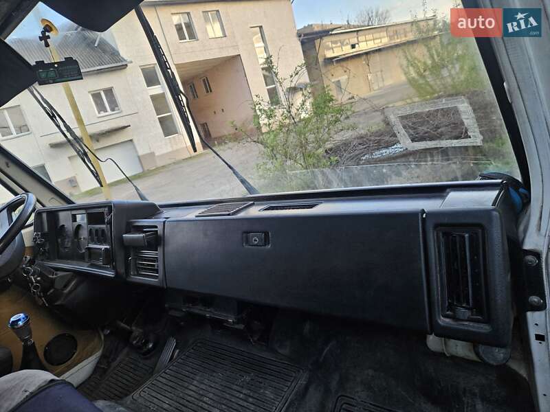 Вантажний фургон Volkswagen LT 1995 в Ужгороді