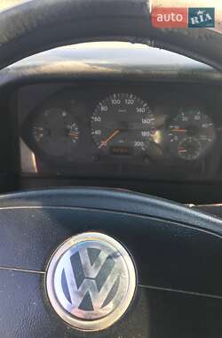 Грузовой фургон Volkswagen LT 2004 в 