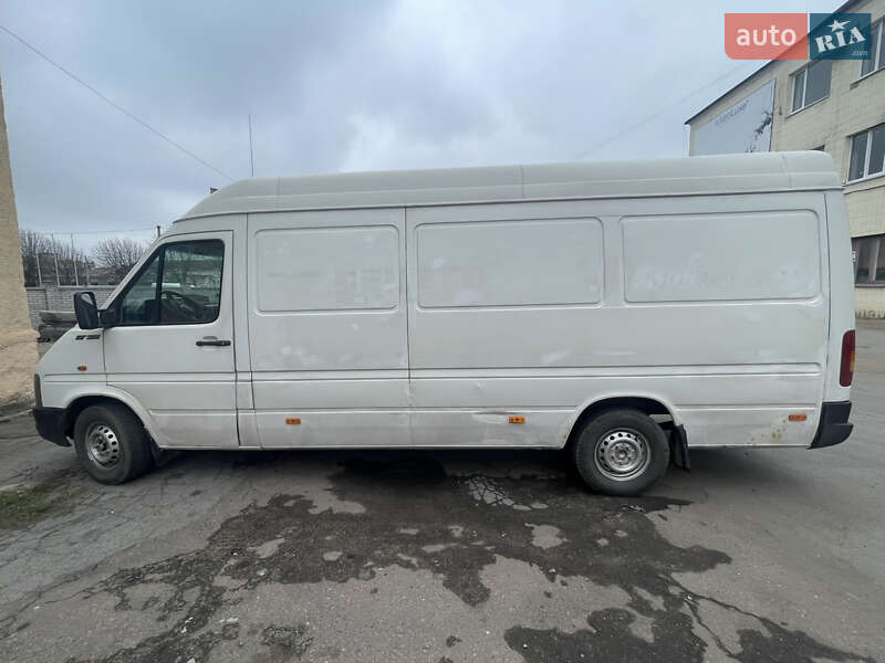 Вантажний фургон Volkswagen LT 2004 в Житомирі