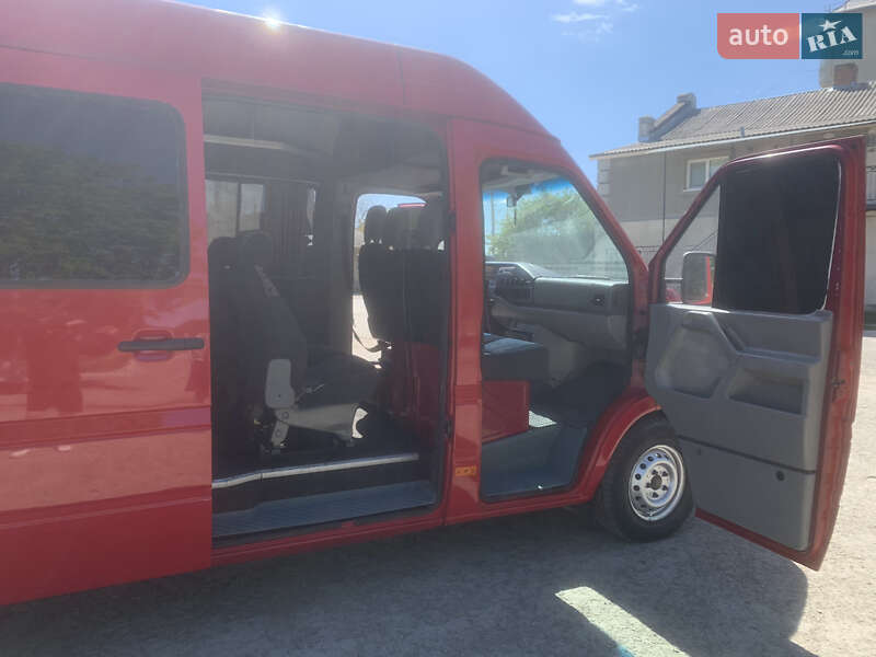 Вантажопасажирський фургон Volkswagen LT 1998 в Хотині