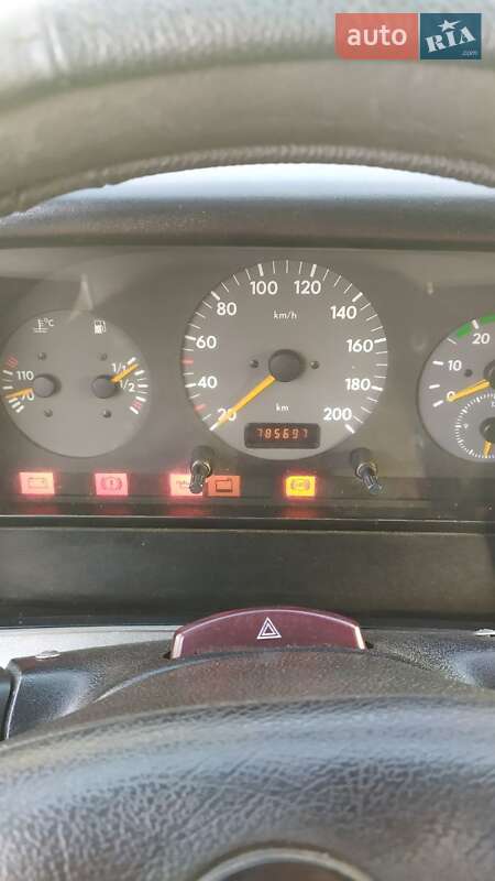 Вантажопасажирський фургон Volkswagen LT 2004 в 