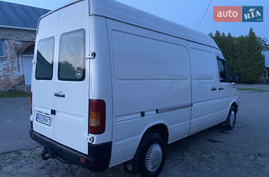 Грузовой фургон Volkswagen LT 2004 в 
