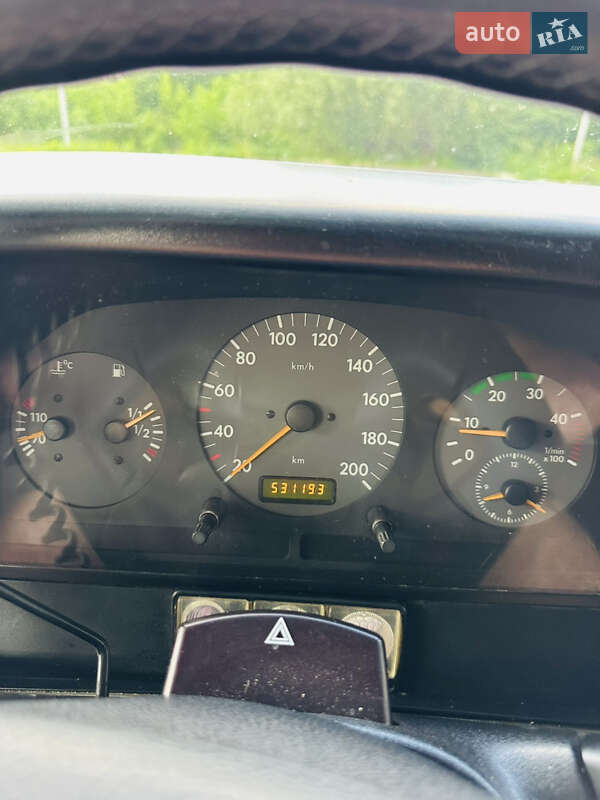 Автовоз Volkswagen LT 2002 в Дубно