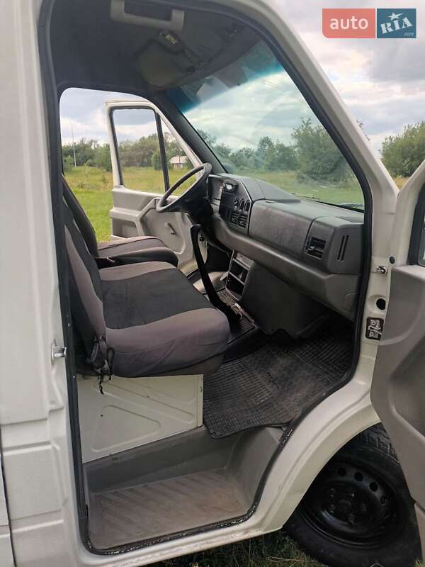 Вантажний фургон Volkswagen LT 1999 в Теребовлі