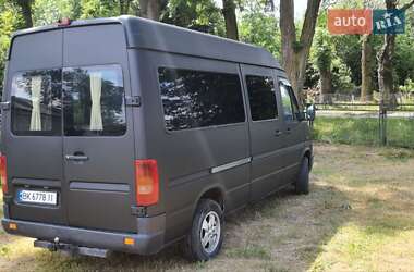 Грузопассажирский фургон Volkswagen LT 2002 в 