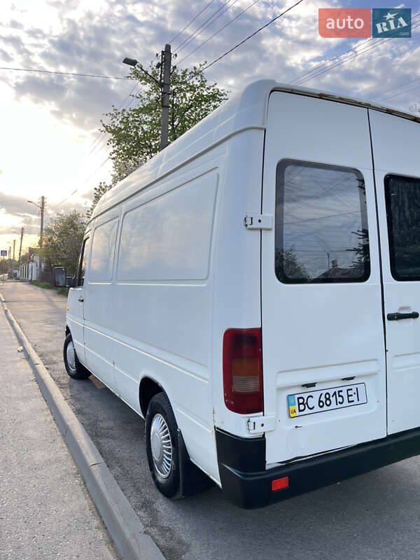 Вантажний фургон Volkswagen LT 1997 в Дрогобичі