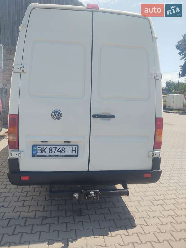 Вантажний фургон Volkswagen LT 2005 в Гощі