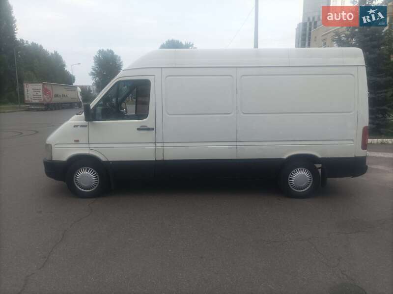 Грузовой фургон Volkswagen LT 1999 в Киеве