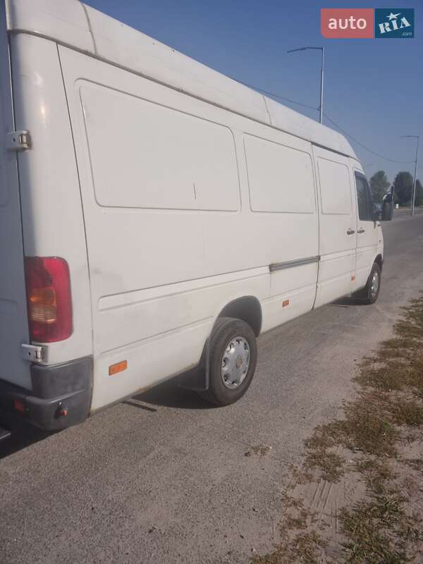 Грузовой фургон Volkswagen LT 2005 в Киеве