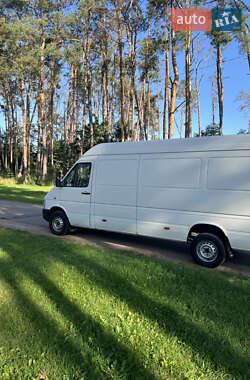 Грузовой фургон Volkswagen LT 2004 в 