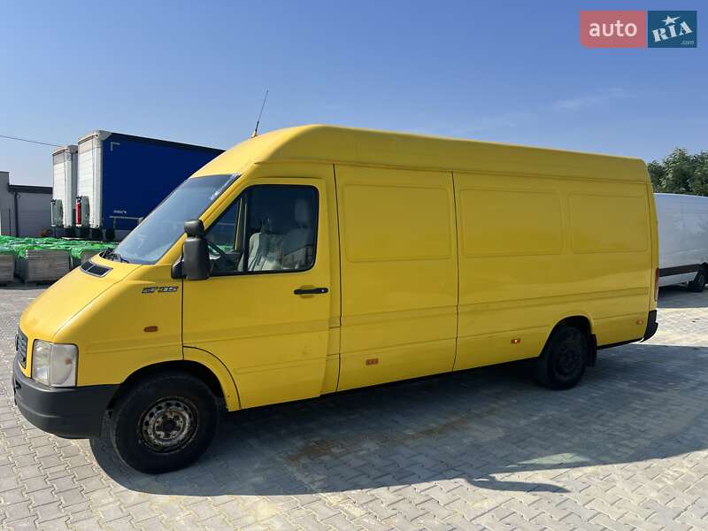 Вантажний фургон Volkswagen LT 2006 в Мукачевому