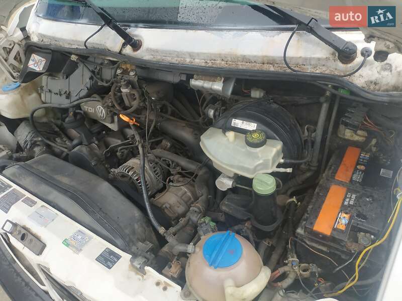 Грузовой фургон Volkswagen LT 2006 в Броварах