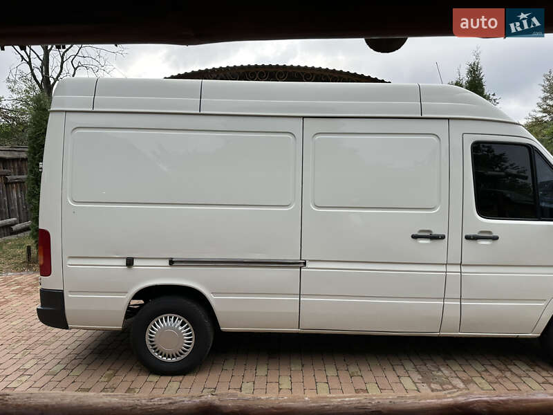 Вантажний фургон Volkswagen LT 2006 в Києві