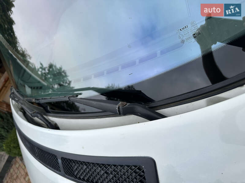 Вантажний фургон Volkswagen LT 2006 в Києві