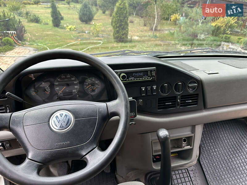 Вантажний фургон Volkswagen LT 2006 в Києві