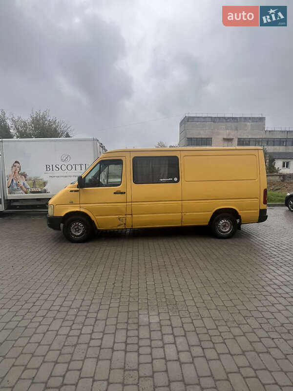 Вантажопасажирський фургон Volkswagen LT 2001 в Львові