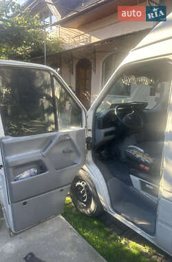Грузовой фургон Volkswagen LT 2000 в 
