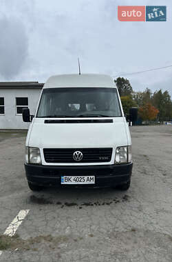 Грузопассажирский фургон Volkswagen LT 2004 в Рокитном