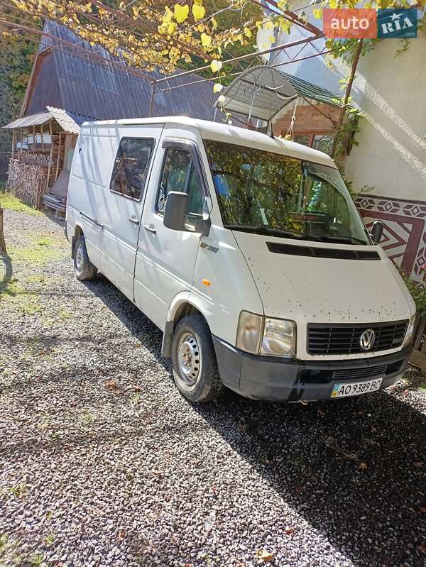 Мікроавтобус Volkswagen LT 2005 в Хусті