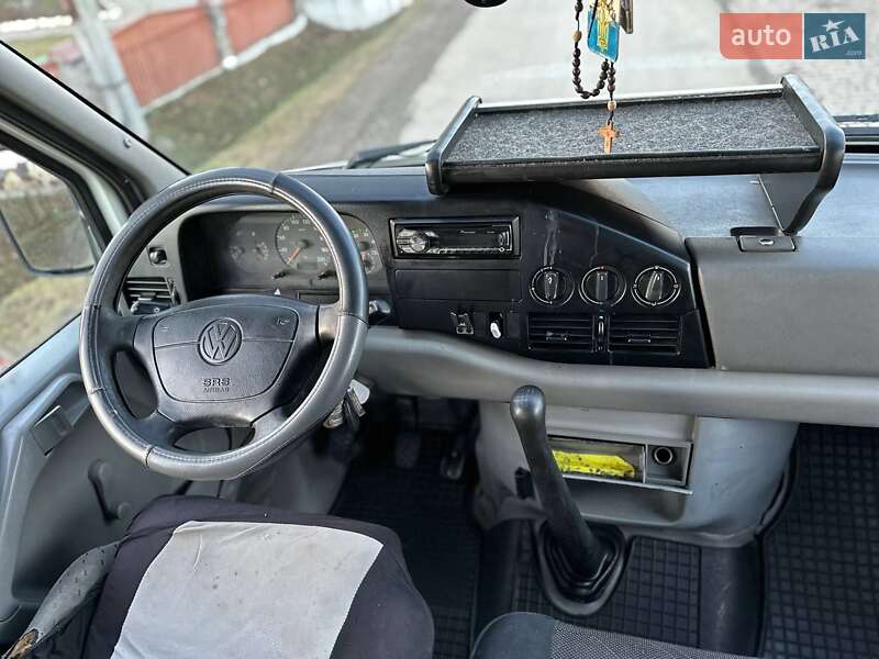 Грузопассажирский фургон Volkswagen LT 2001 в Надворной