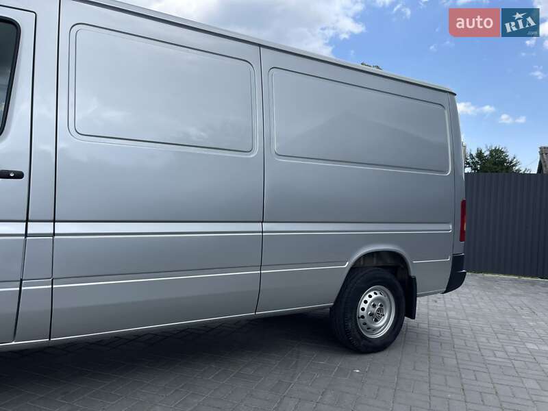 Вантажний фургон Volkswagen LT 2006 в Рівному