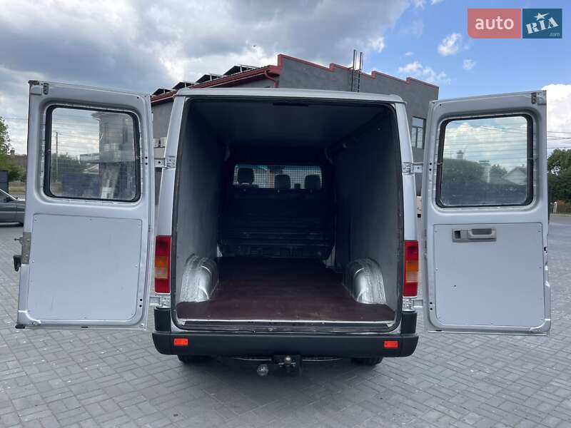 Вантажний фургон Volkswagen LT 2006 в Рівному