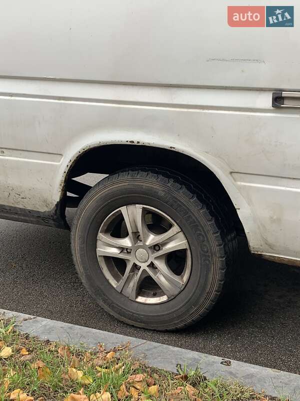 Грузовой фургон Volkswagen LT 2000 в Чернигове