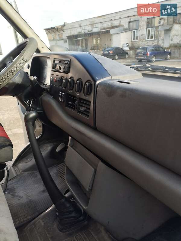Грузовой фургон Volkswagen LT 2002 в Киеве