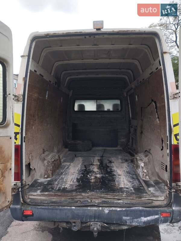 Грузовой фургон Volkswagen LT 2002 в Киеве