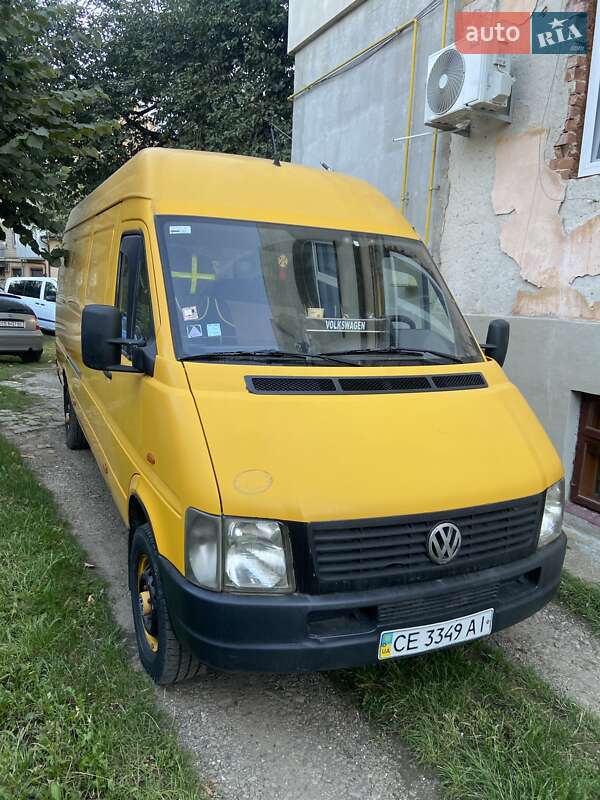 Грузовой фургон Volkswagen LT 2002 в Черновцах