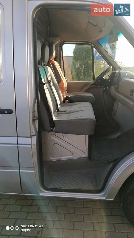 Микроавтобус Volkswagen LT 2004 в Киеве
