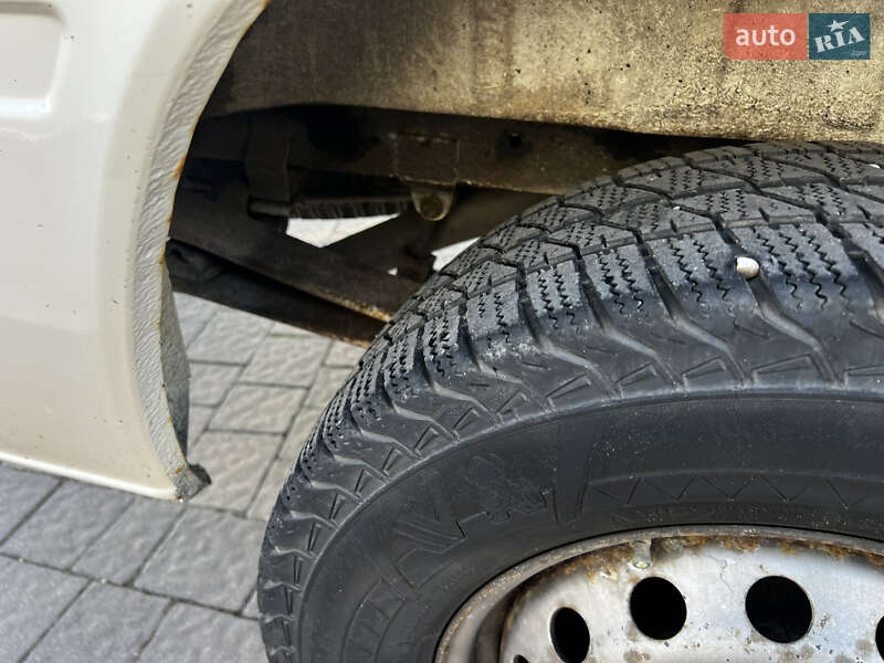 Грузовой фургон Volkswagen LT 2005 в Коломые