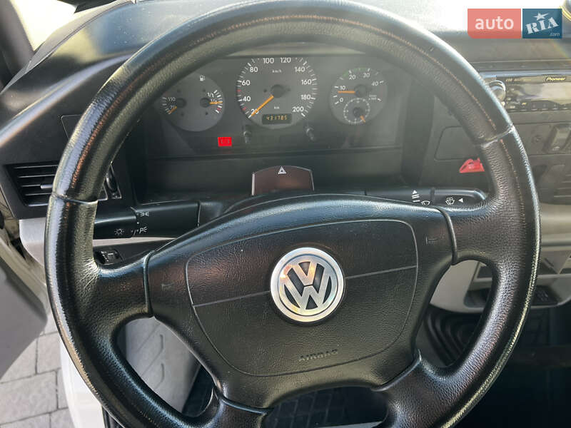 Грузовой фургон Volkswagen LT 2005 в Коломые