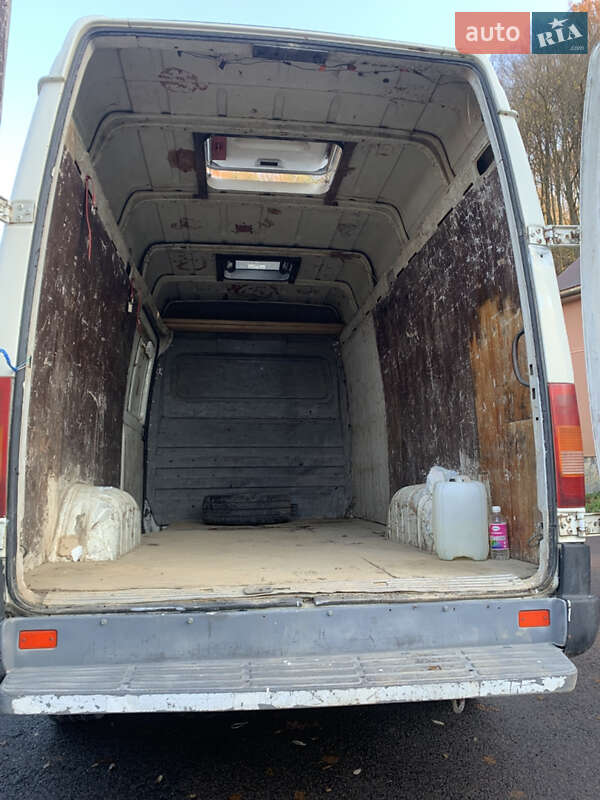 Грузовой фургон Volkswagen LT 1999 в Хусте