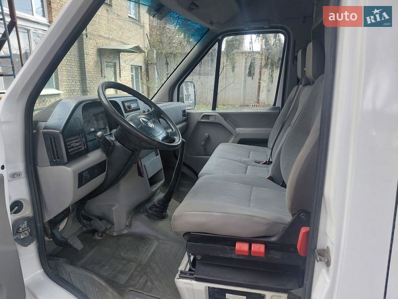 Вантажний фургон Volkswagen LT 2004 в Жовтих Водах