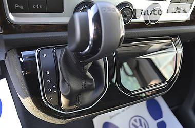 Мінівен Volkswagen Multivan 2018 в Чернівцях