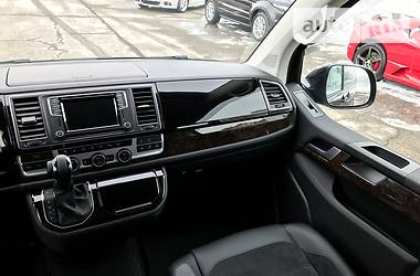 Минивэн Volkswagen Multivan 2017 в Киеве