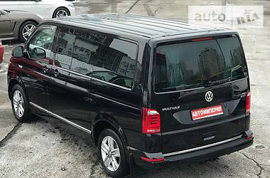 Минивэн Volkswagen Multivan 2017 в Киеве