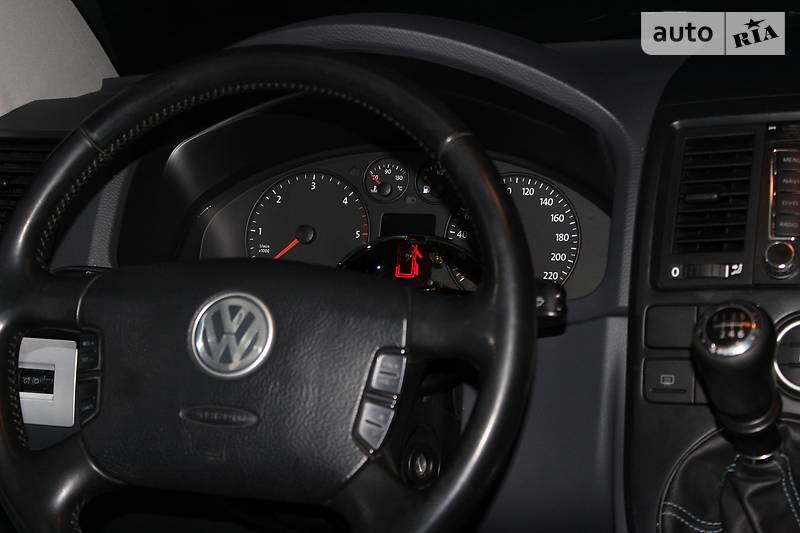Мінівен Volkswagen Multivan 2008 в Кропивницькому